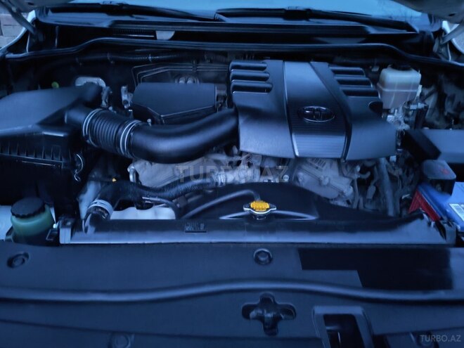 Toyota Land Cruiser-15