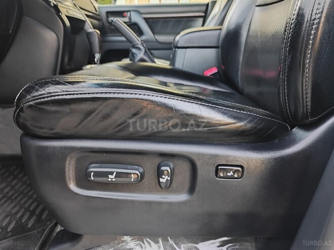 Toyota Land Cruiser-11