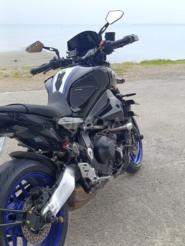 Yamaha MT-09-6