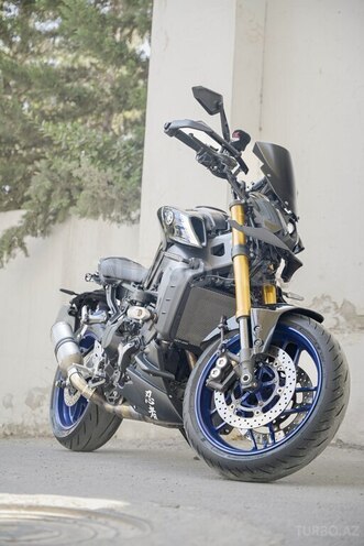 Yamaha MT-09-13
