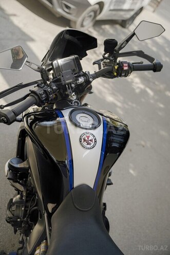 Yamaha MT-09-12