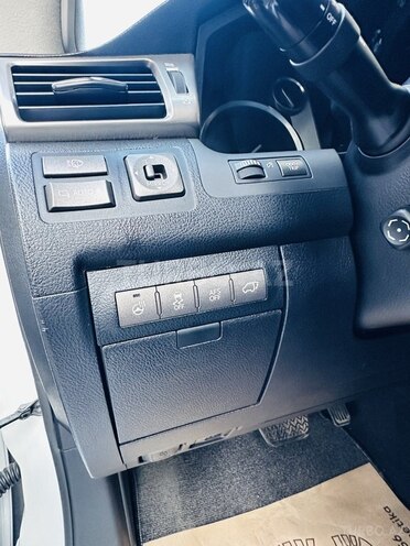 Lexus LX 570-17