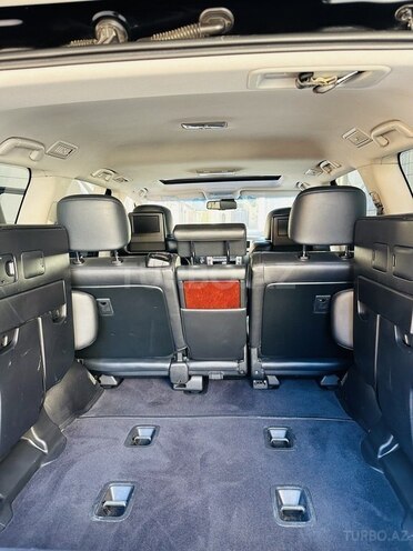 Lexus LX 570-17