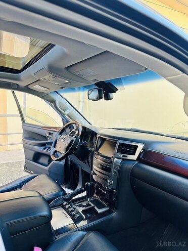 Lexus LX 570-11