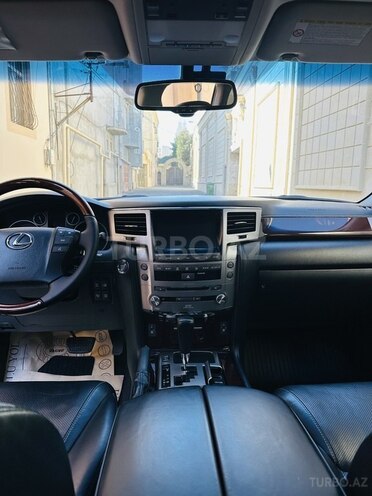 Lexus LX 570-12