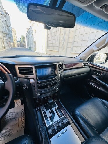 Lexus LX 570-9