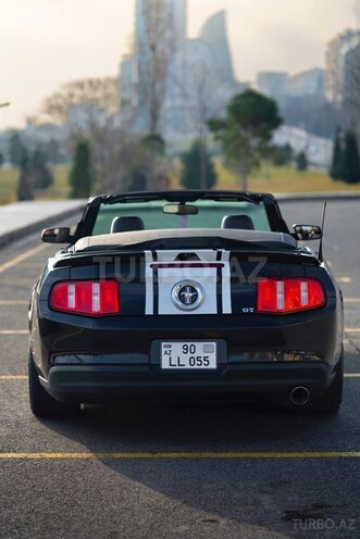 Ford Mustang-2