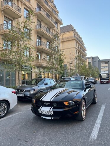 Ford Mustang-11