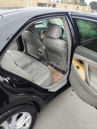 Toyota Camry-5