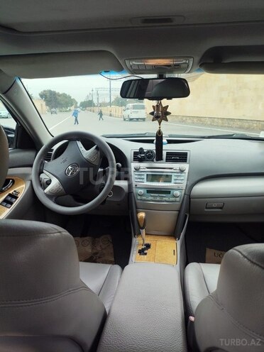 Toyota Camry-6