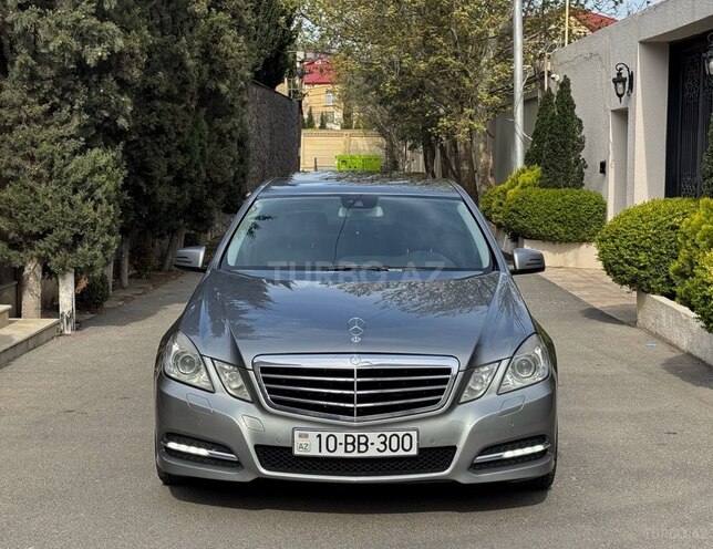 Mercedes E 250-1