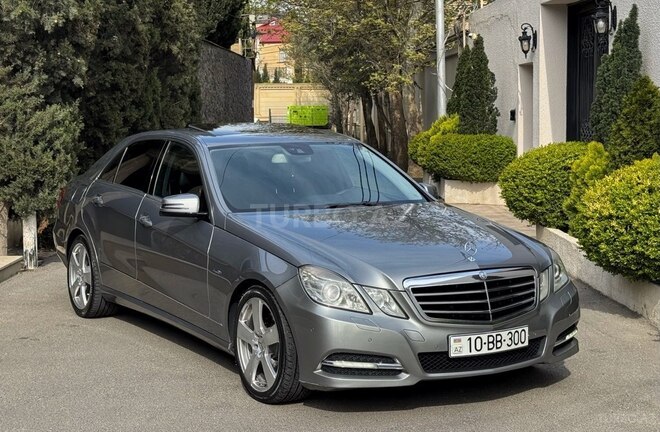 Mercedes E 250-3
