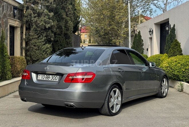 Mercedes E 250-5