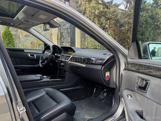 Mercedes E 250-9