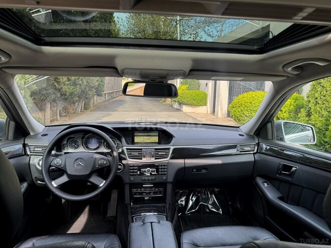 Mercedes E 250-8