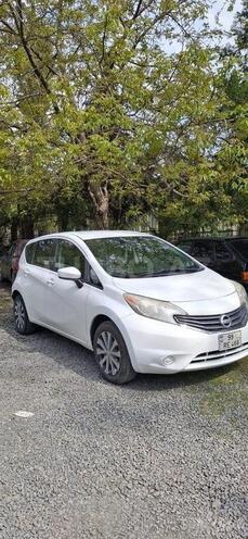 Nissan Versa-2
