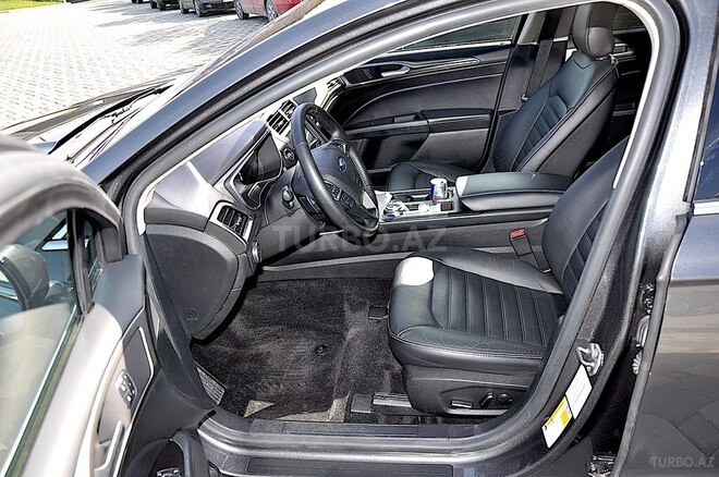 Ford Fusion (North America)-20