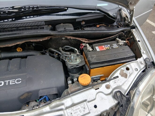 Opel Meriva-16