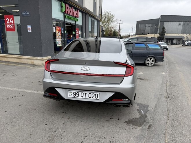 Hyundai Sonata-2