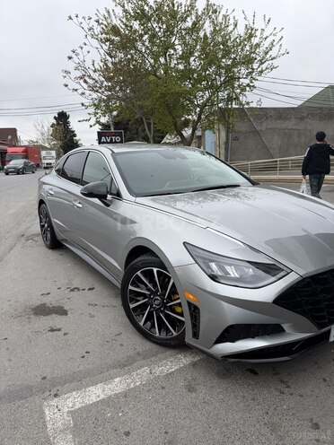 Hyundai Sonata-4