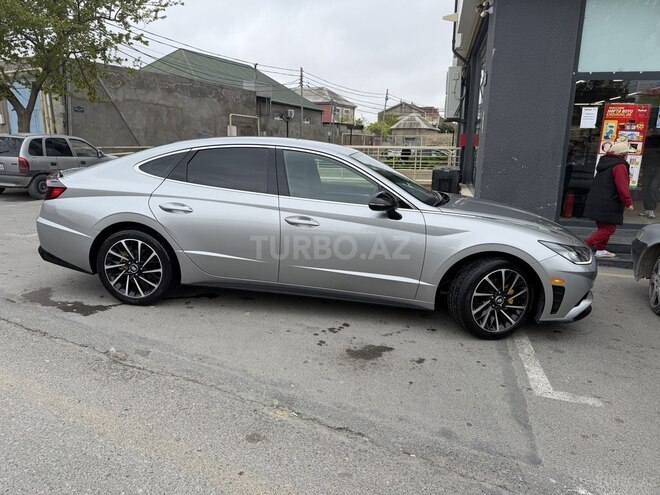 Hyundai Sonata-5