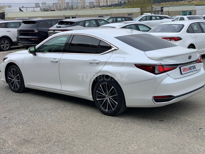Lexus ES 300h-3