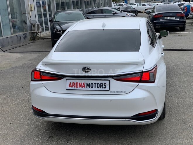 Lexus ES 300h-2