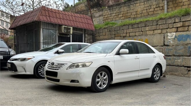 Toyota Camry-3