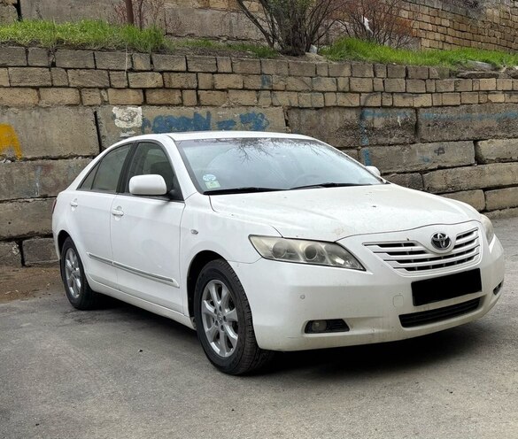 Toyota Camry-5