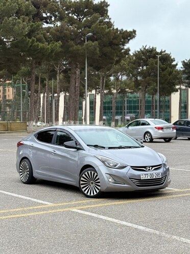 Hyundai Elantra-1