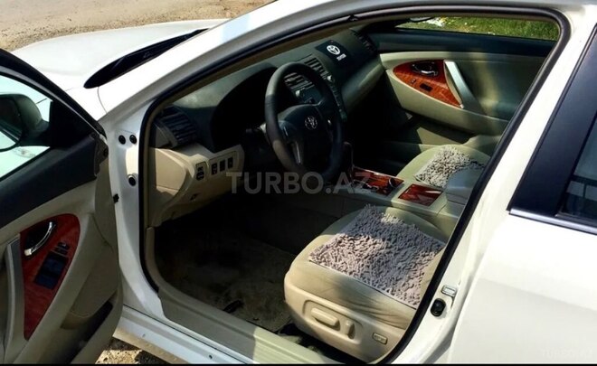 Toyota Camry-7