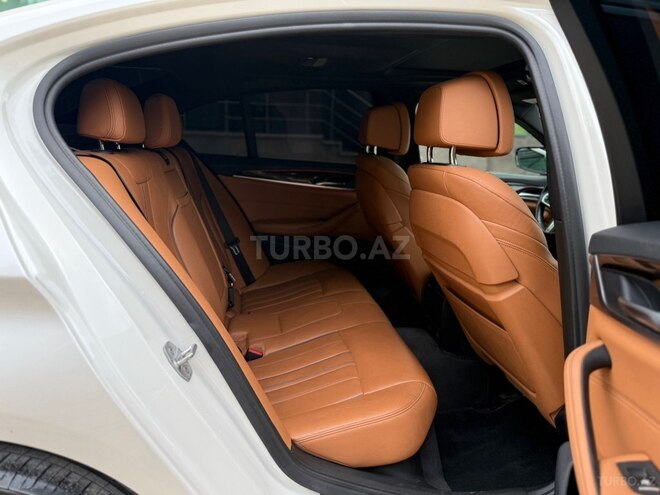 BMW 530-11