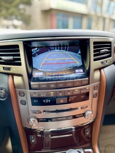 Lexus LX 570-11