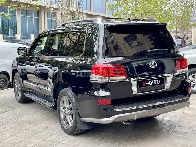 Lexus LX 570-21