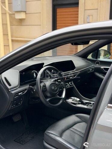 Hyundai Sonata-8