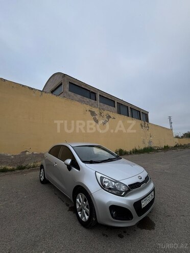 Kia Pride-2