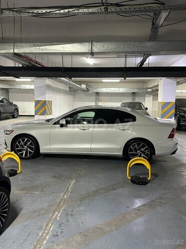 Volvo S60-8