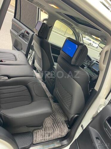 Toyota Land Cruiser-14