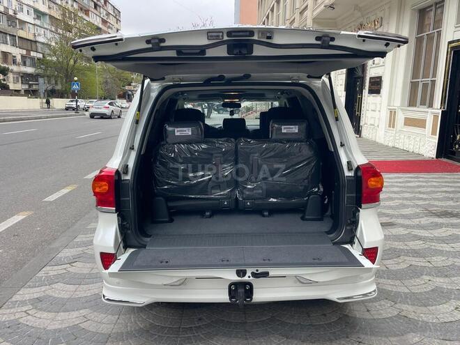 Toyota Land Cruiser-19