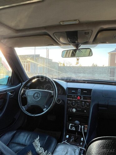 Mercedes C 220-13