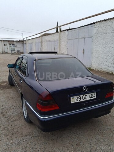 Mercedes C 220-11