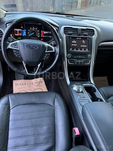 Ford Fusion (North America)-15