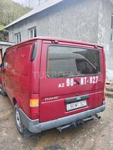 Ford Transit-2
