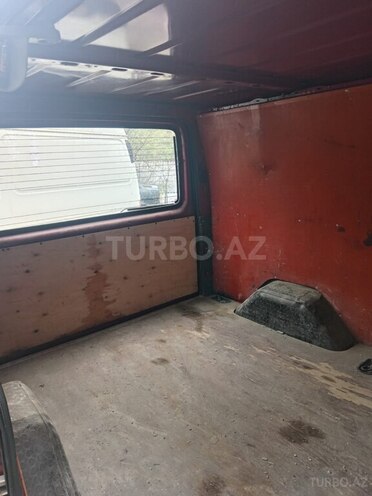 Ford Transit-6