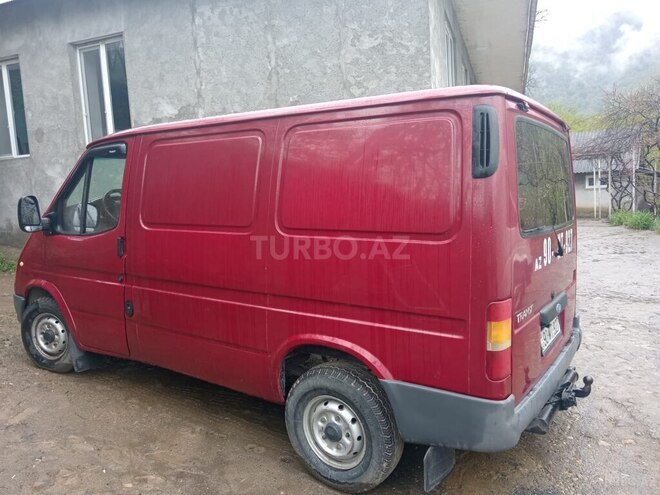 Ford Transit-4