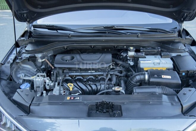Hyundai Elantra-5