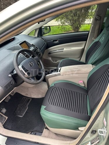 Toyota Prius-9