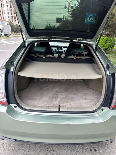 Toyota Prius-7