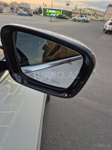 BMW i4-11