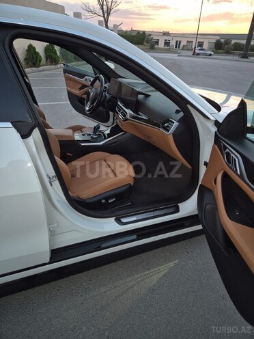 BMW i4-16